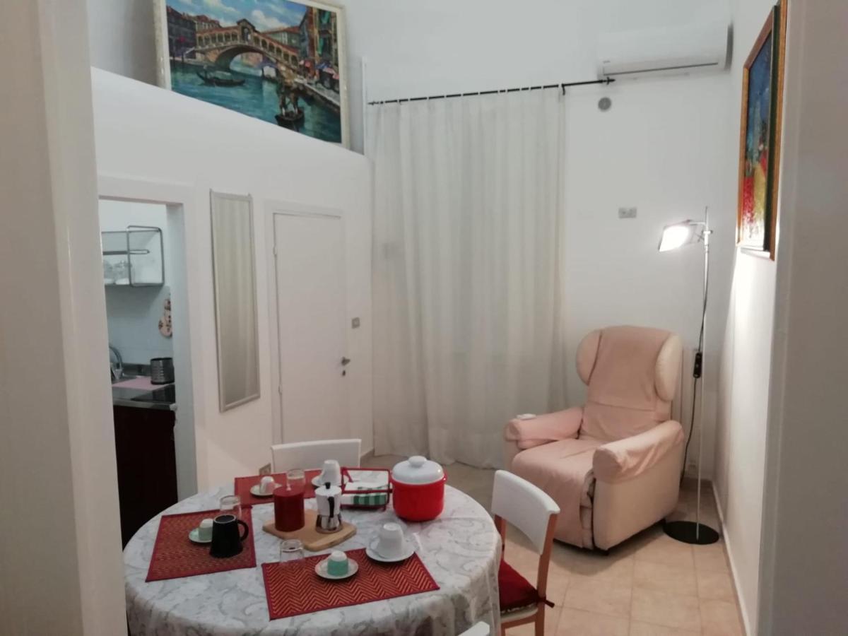 Rosso Quintino Apartamento Bari Exterior foto